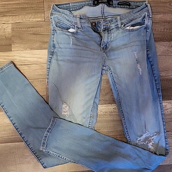 Hollister low rise super skinny jeans. Size 5R - Picture 1 of 3